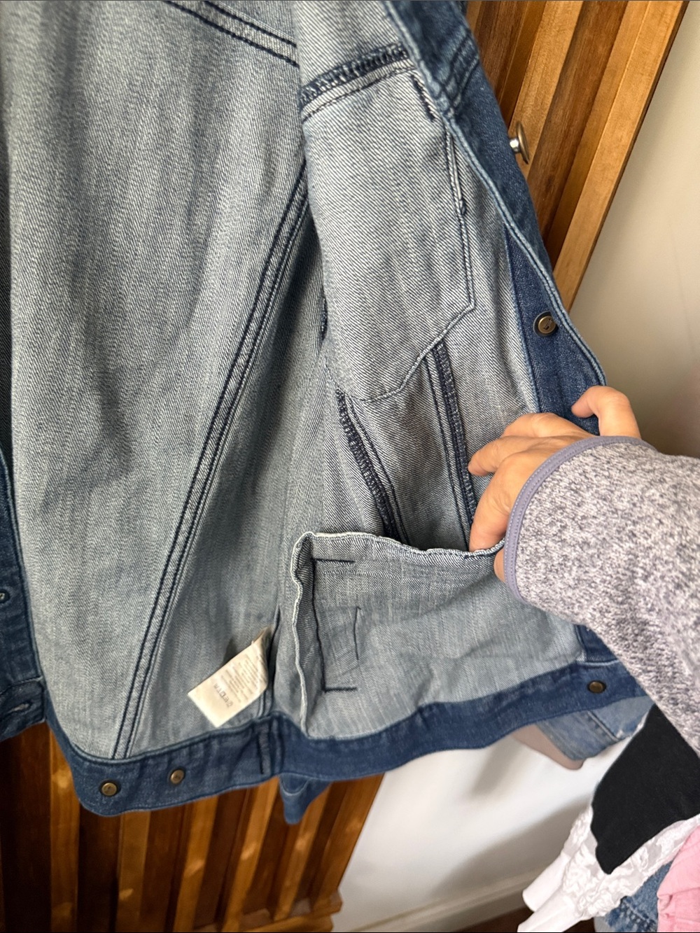 ANTHROPOLOGIE X Pilcro Farrah Relaxed Organic Cotton Denim Jacket. XS Run Big - Picture 5 of 10
